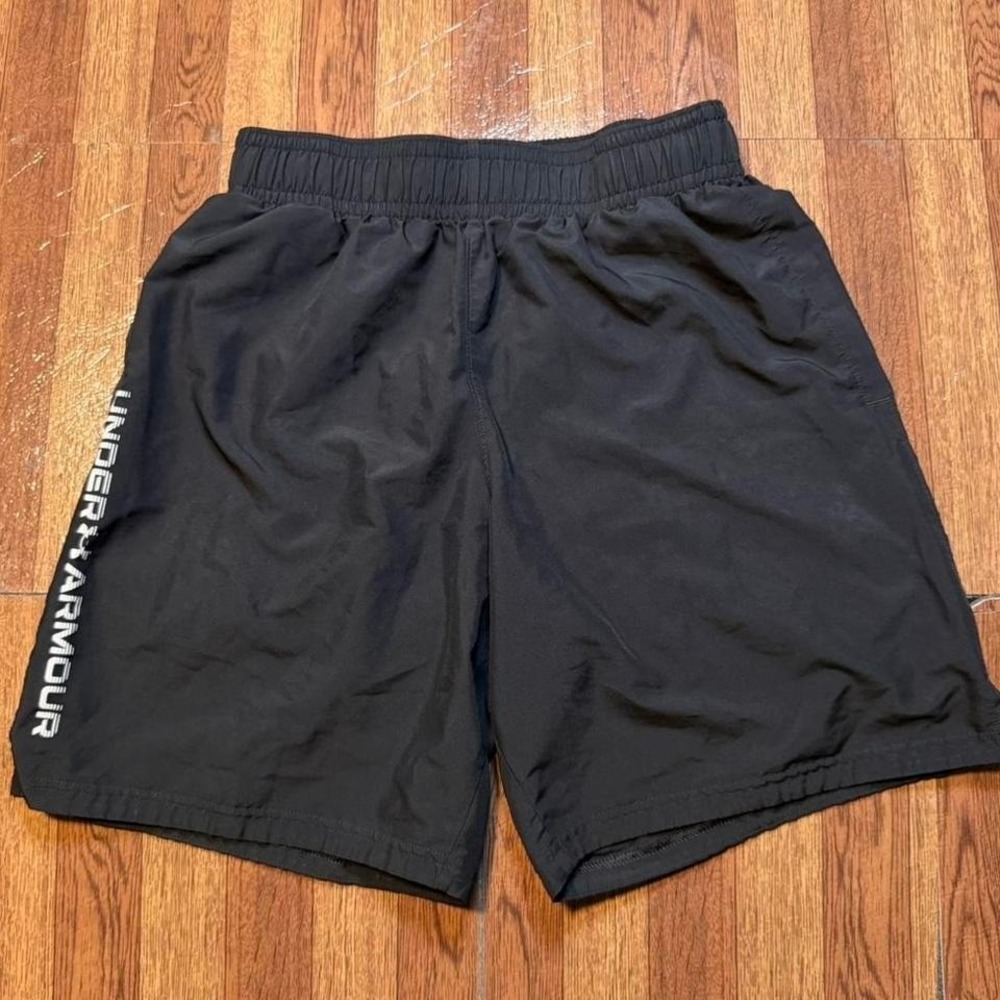 Under Armour Black Retro Tech Sportswear Running Train Shorts Fits Small